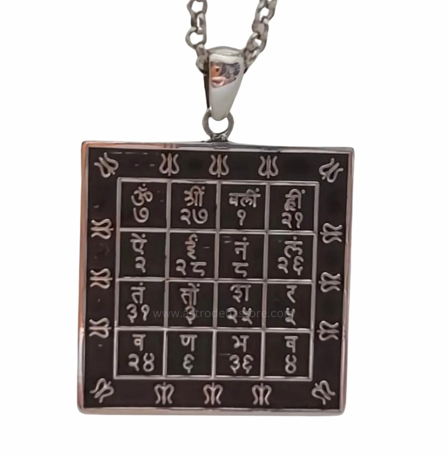 gumus-kaumara-yantra-kolye.png