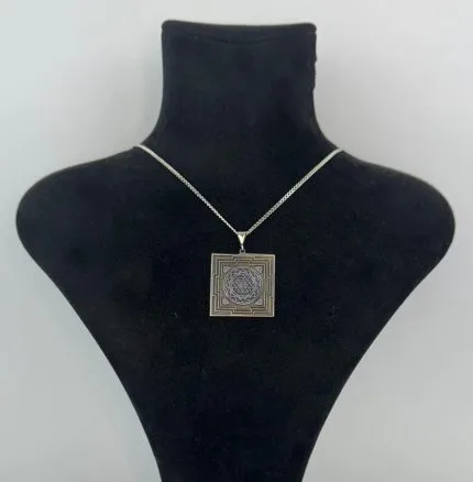 Sri Yantra Kolye
